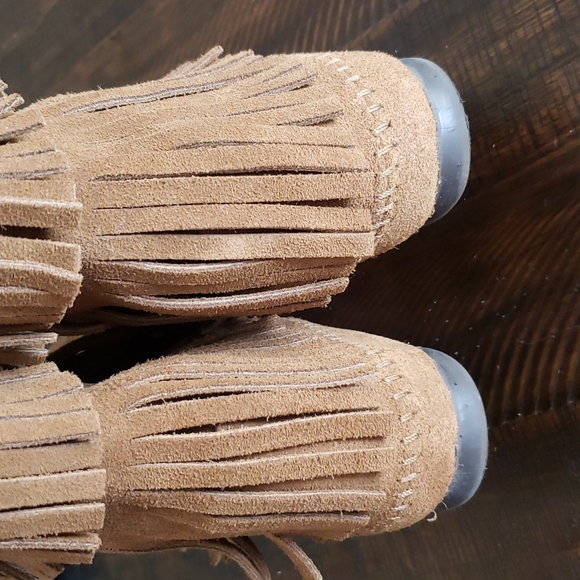 3-Layer Fringe Boot Minnetonka boots - Picture 8 of 16
